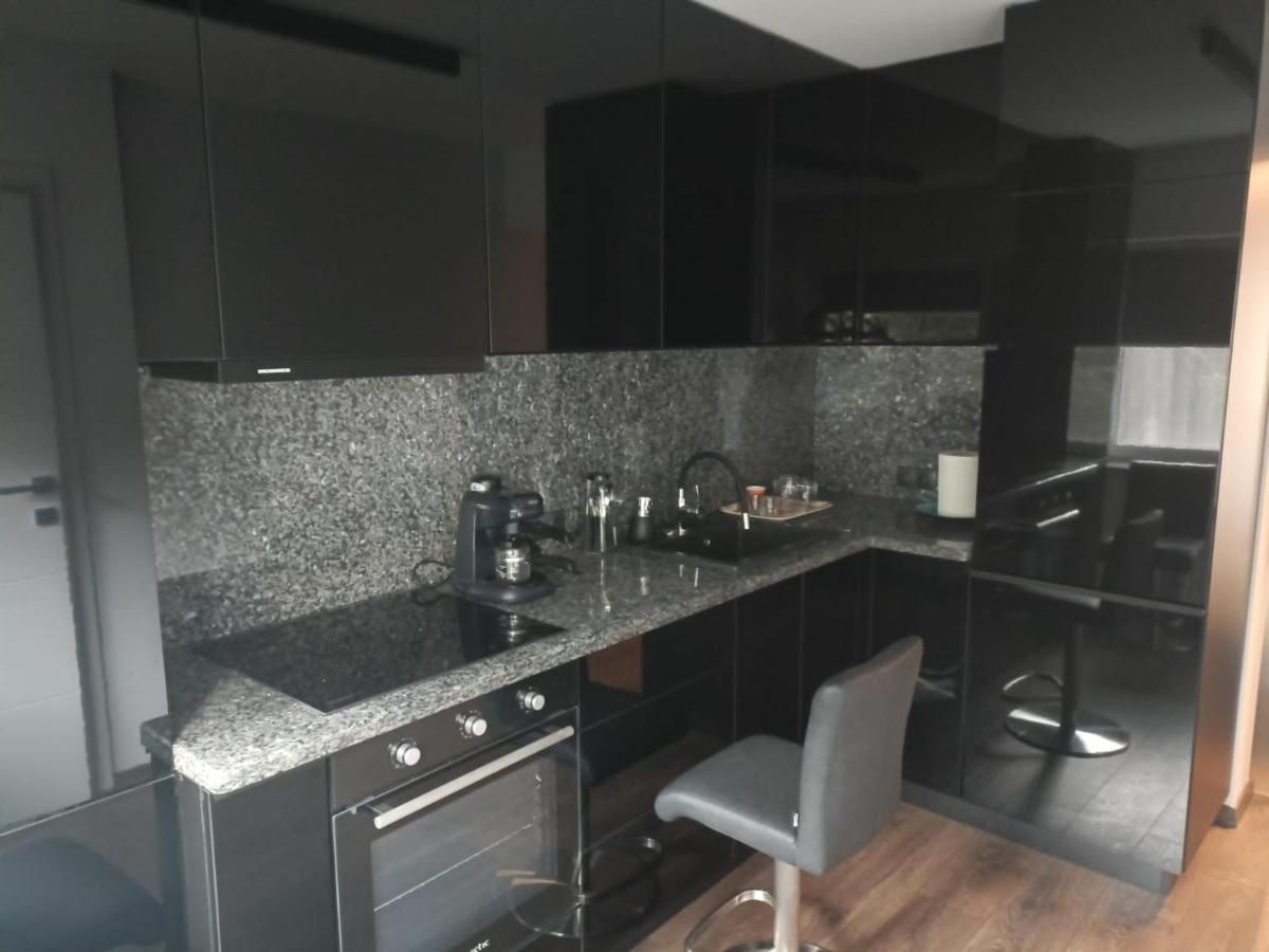 Újonnan épített, modern társasházi 2 szintes lakás Miercurea Ciuc Exterior foto